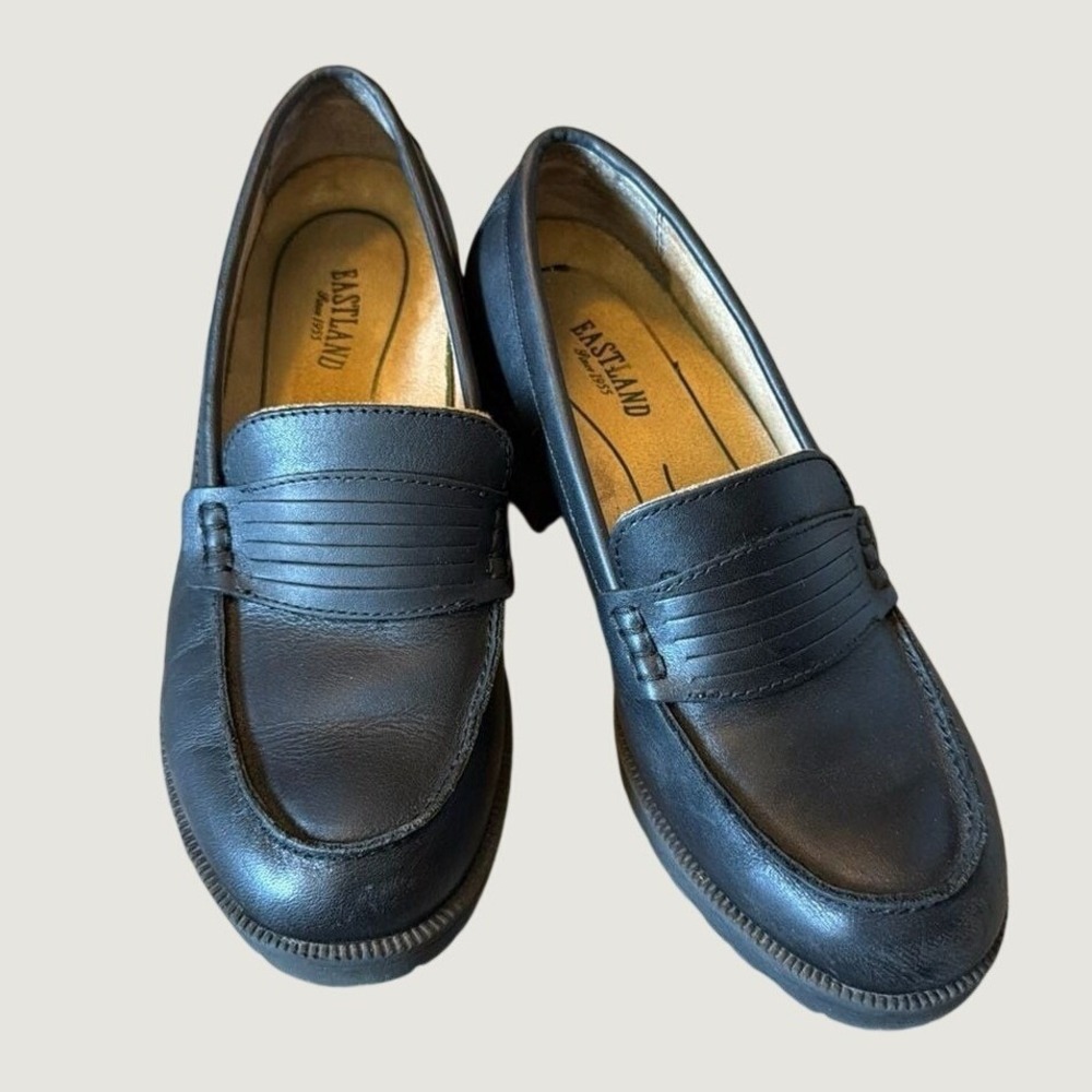 Eastland Newbury Black Leather Penny Loafers Womens 7M Lug Sole Block Heel Shoe